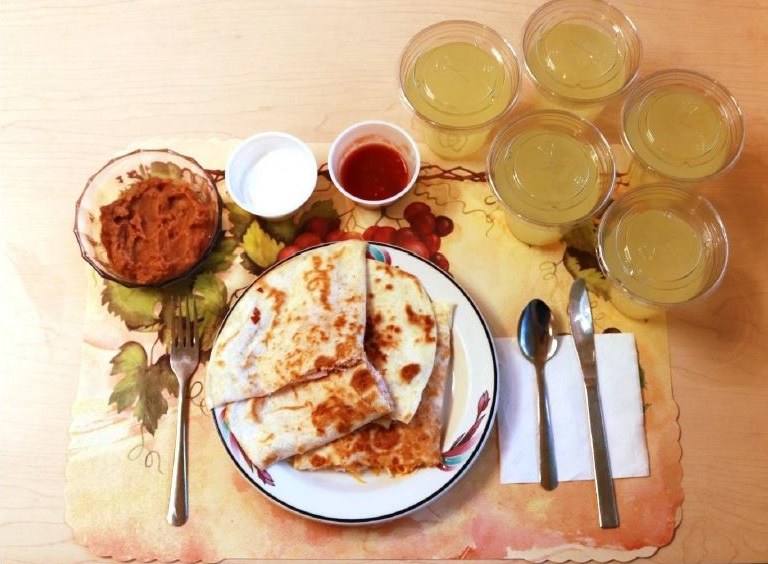 Przykładowy, wysokoprzetworzony posiłek /Hall et al./Cell Metabolism /Materiały prasowe