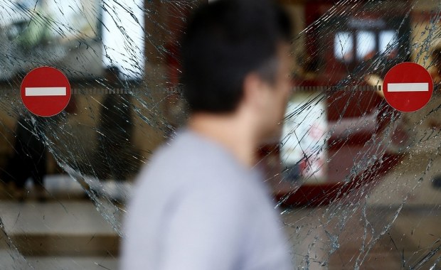 Przyleciał szukać syna, który dołączył do ISIS. Zginął w zamachu na lotnisku w Stambule