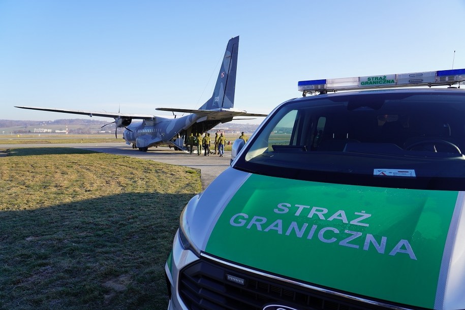 Przymusowa deportacja 14 cudzoziemców z Krakowa w marcu /Straż Graniczna /