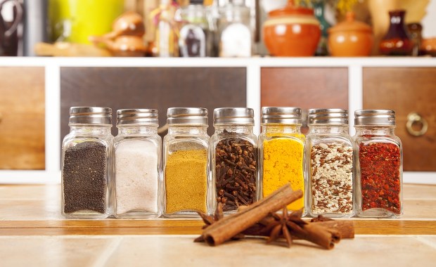 Przyprawy, a leki. Farmaceuta: Interakcje mogą być bardzo poważne 