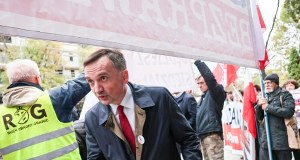 Przyspieszenie posiedzenia ws. aresztu dla Ziobry. Ustalenia RMF FM
