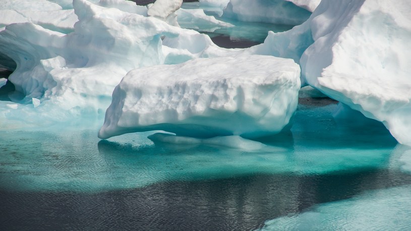 Przyspieszenie topnienia lodowców może jeszcze bardziej podnieść poziom mórz i oceanów /pixabay.com