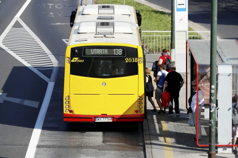 Przystanek autobusowy w Warszawie /Piotr Molecki /East News