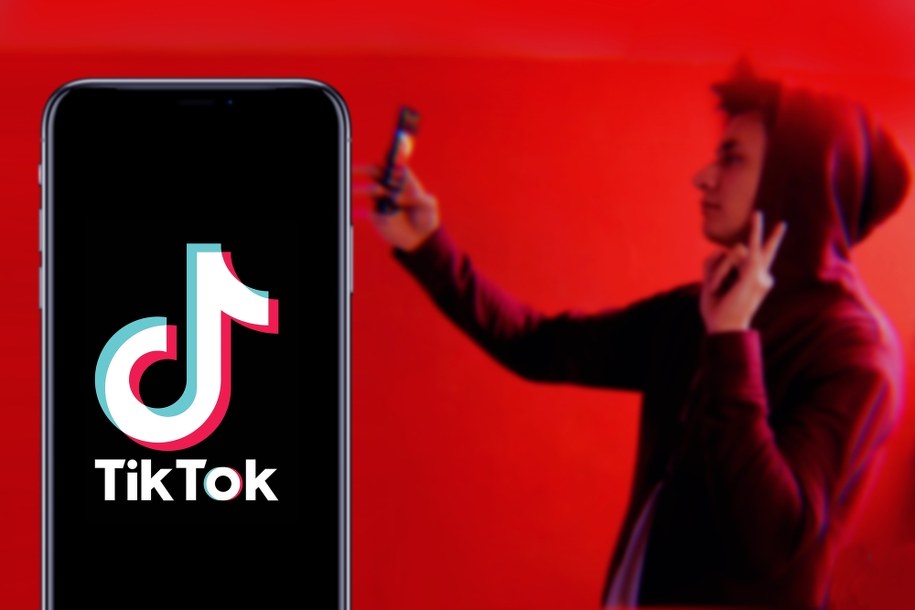 YouTube, Snapchat i TikTok na celowniku Kongresu. "Big Tech żeruje na dzieciach"