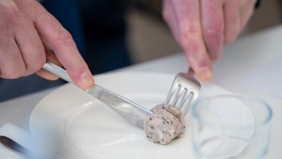 Przyszli ocenić, która kiełbasa jest najlepsza. Ślinka cieknie