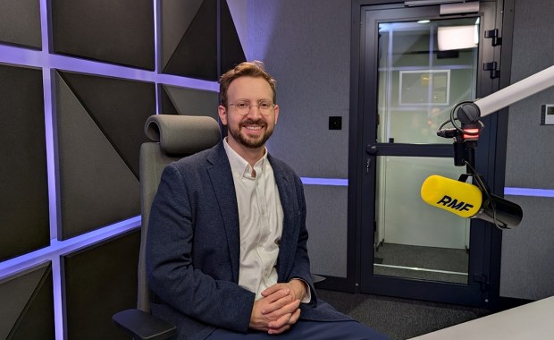 Przyszłość AI w rękach USA i Chin. Ekspert ostrzega przed skutkami braku współpracy