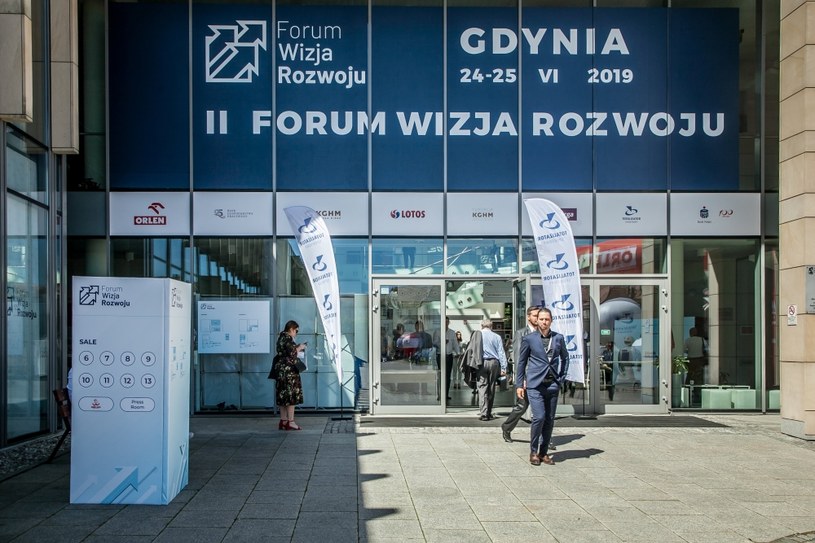 Przyszłość e-gospodarki była tematem debaty odbywającego się w Gdyni na II Forum Wizji Rozwoju /INTERIA.PL