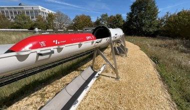 Przyszłość? Jest wolniej niż w PKP. Hyperloop "pędzi" 40 km/h