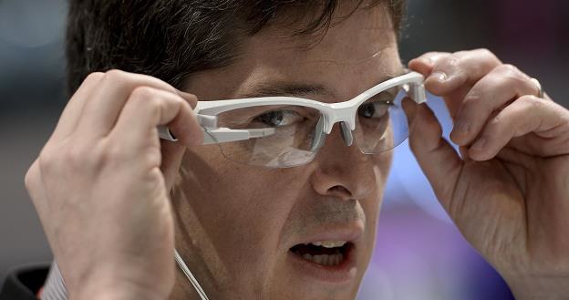 Przyszłością będą okulary 3D i gry casualowe /AFP