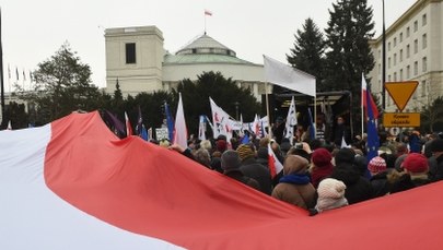 Przyszły tydzień w polityce: Kryzys sejmowy, zmiana warty w TK, protesty przeciwko reformie oświaty