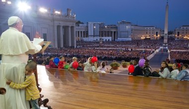 Przytulił się do papieża