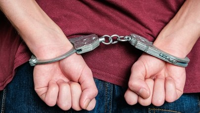 Przywiązali do krzesła, grozili obcięciem palców. Brutalne uwięzienie w Łodzi