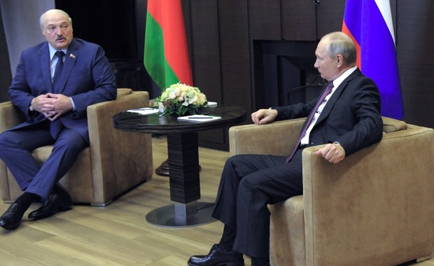 "Przywiozłem dokumenty, żebyś zrozumiał, co się dzieje". Spotkanie Łukaszenka - Putin