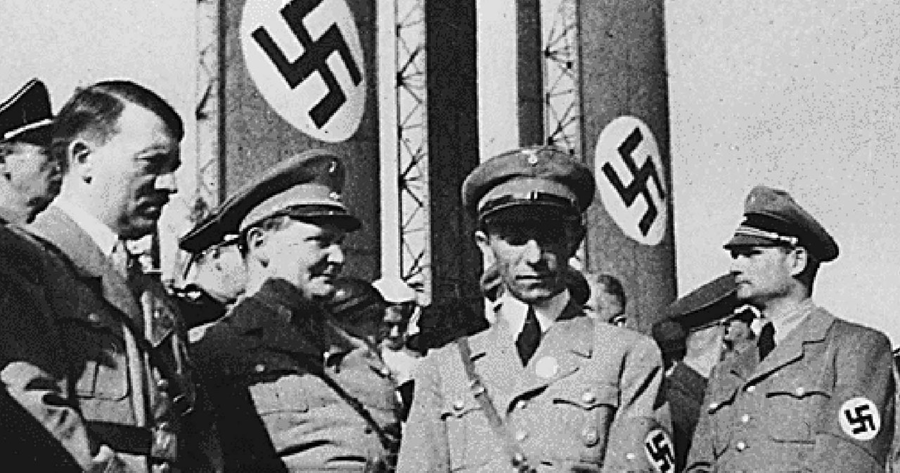 Przywódcy nazistowskich Niemiec. Od lewej: Adolf Hitler, Hermann Goering, Joseph Goebbels i Rudolf Hess. Goebbels doskonale zdawał sobie sprawę z siły ogólnokrajowych mediów /AFP