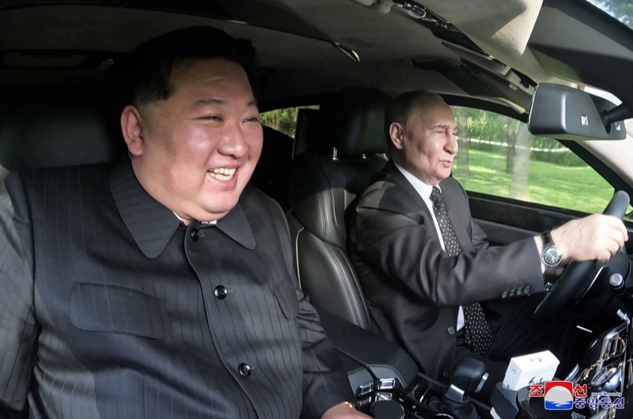 Przywódcy Rosji i Korei Północnej - Władimir Putin i Kim Dzong Un /KCNA /PAP/EPA