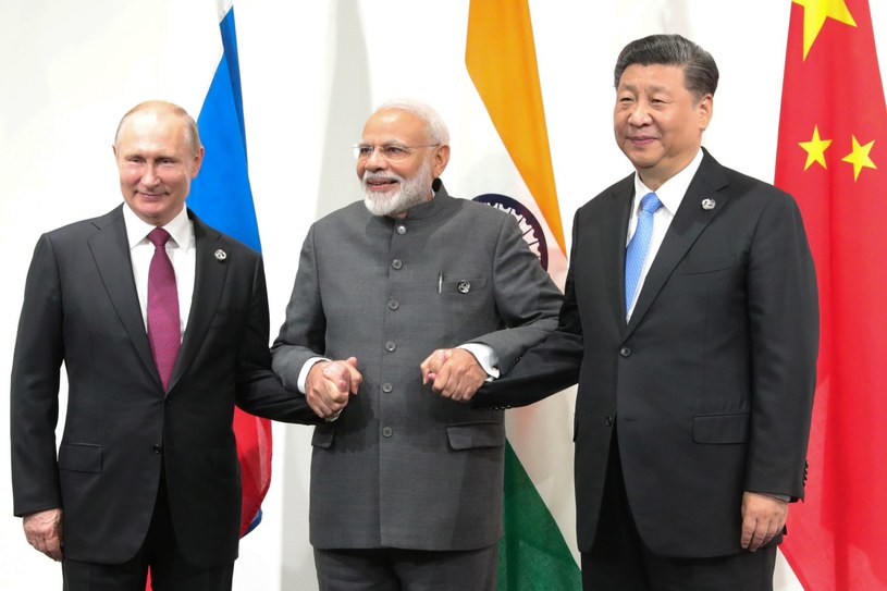 Przywódcy Rosji, Indii oraz Chin Władimir Putin, Narendra Modi oraz Xi Jinping w trakcie spotkania w 2019 r. /MIKHAIL KLIMENTYEV / SPUTNIK  /AFP