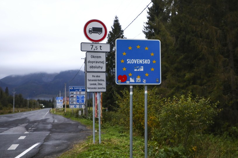 Przywrócone kontrole na granicy ze Słowacją. Co to oznacza dla kierowców? /Beata Zawrzel/REPORTER /East News