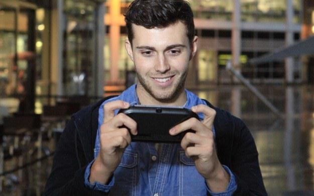 PS Vita - fragment zdjęcia z kampanii promocyjnej /