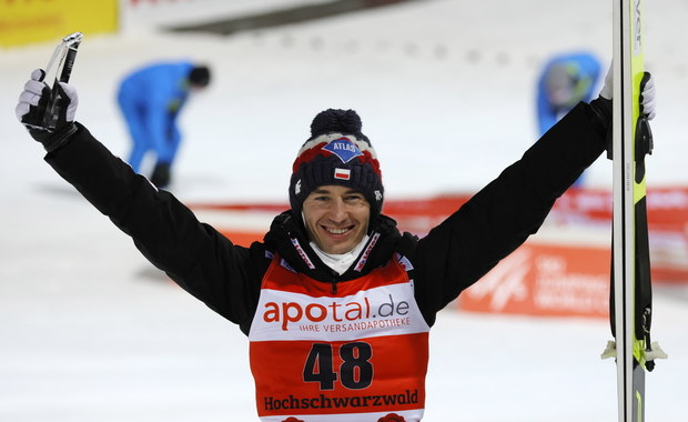 PŚ w skokach: Kamil Stoch triumfuje w Titisee-Neustadt!