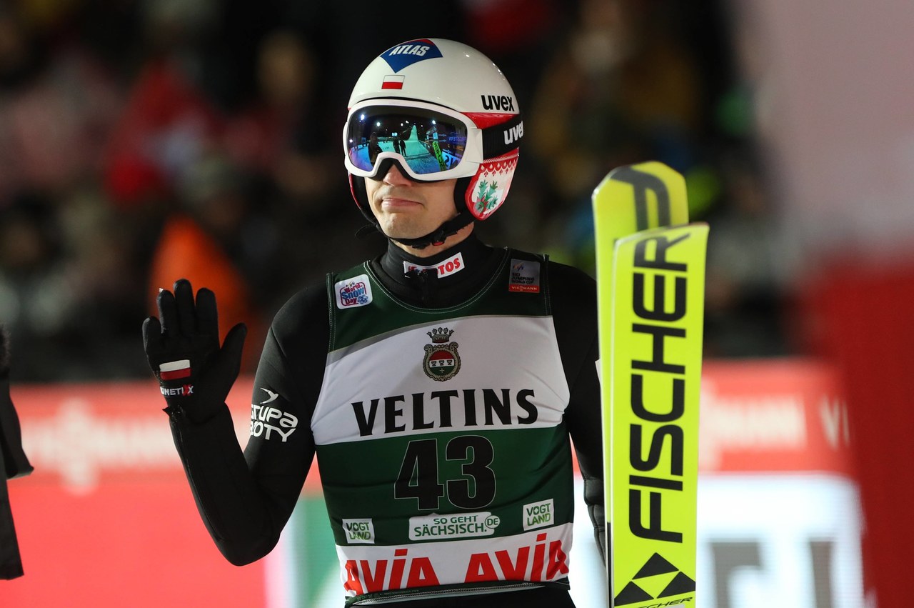 PŚ w skokach narciarskich: Kamil Stoch wygrał konkurs w Engelbergu