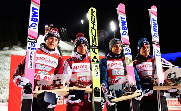 PŚ w skokach: Zwycięski powrót do Klingenthal. Polacy pierwsi w drużynowym konkursie