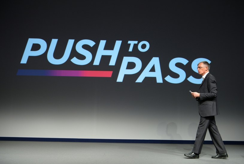 PSA planuje ofensywę pod hasłem "Push to pass" /AFP