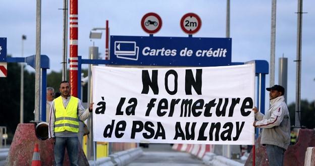PSA zapowiedział redukcję zatrudnienia o 8 tys. osób oraz zamknięcie zakładów w Aulnay-sous-Bois /AFP