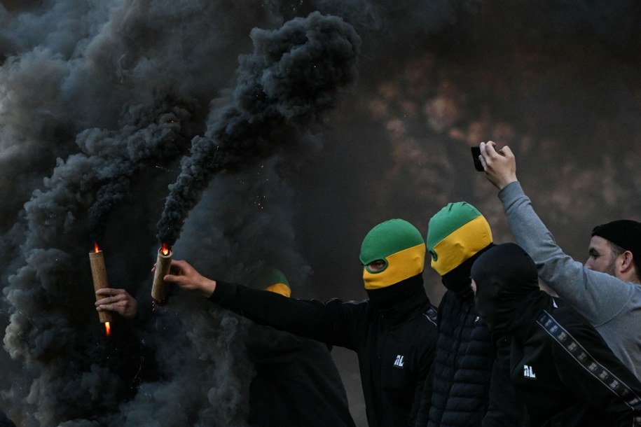 Pseudokibice podczas meczu Nantes-Toulouse /SEBASTIEN SALOM-GOMIS/AFP /East News