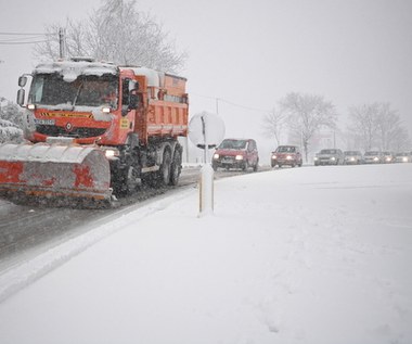 PSP: Śnieg zalegający na dachu może być przyczyną tragedii