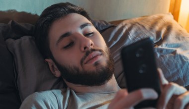 Publikujesz treści w sieci po nocach? Zobacz, co na ten temat odkryli naukowcy