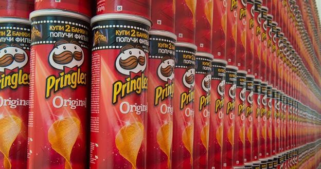 Pudełka chipsów w nowo otwartej fabryce Pringles w Kutnie /PAP