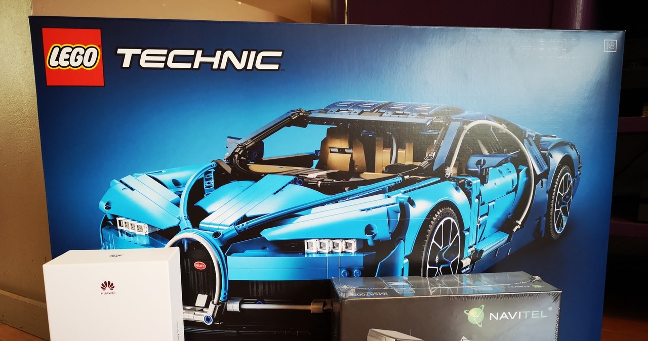 Pudełko LEGO Technic Bugatti Chiron - porównanie do pudełek z innymi urządzeniami /INTERIA.PL