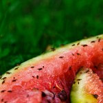 Pułapka na muszki owocówki: Wystarczą dwa składniki