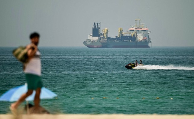 Pułapka w cieśninie Ormuz. Marynarze płacą oszustom, a potem trafiają pod ostrzał