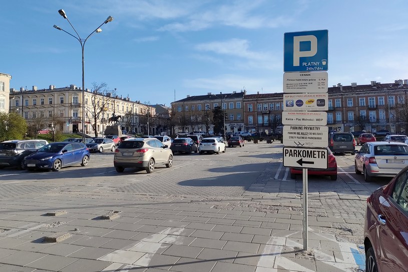 Pułapka w strefie parkowania. Kierowcy dostają kary nawet jak zapłacą / Fot. Filip Lepucki /INTERIA.PL