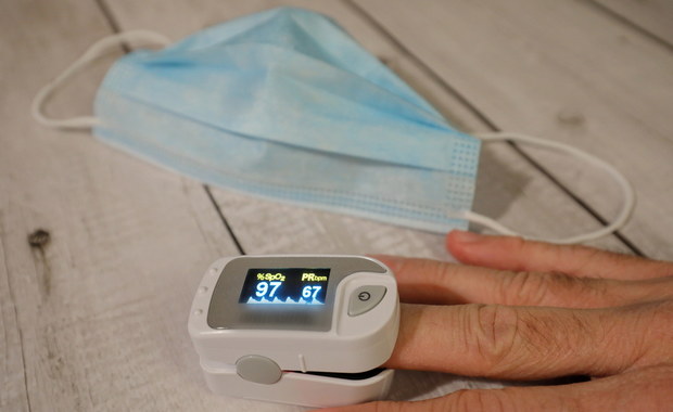 Pulsoksymetr – mały sprzęt, który może uratować Ci życie 