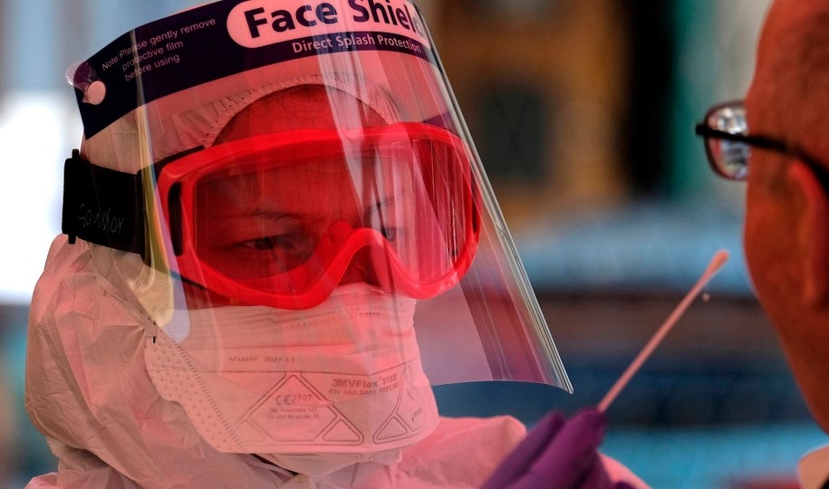 Punkt badań pracowników KWK Murcki-Staszic w Katowicach / 	Andrzej Grygiel    /PAP