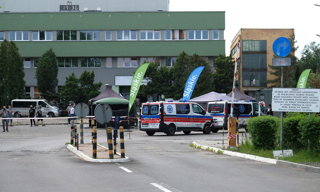 Punkt pobierania próbek do badań na obecność koronawirusa przy kopalni Murcki-Staszic w Katowicach /Andrzej  Grygiel /PAP