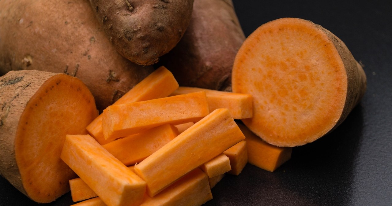 Purée z batata sprawi, że pączki będą wilgotne /123RF/PICSEL