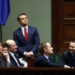 Puste ławy sejmowe podczas debaty nad losem ministra Nowaka