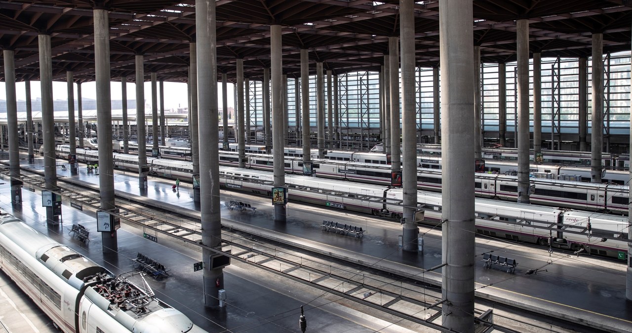 Pusty dworzec Atocha w Madrycie /PAP/EPA
