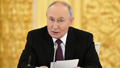 Putin kaszle i chrząka. Nagranie szybko usunięto z kanałów Kremla