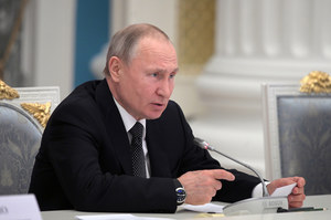 Putin na posiedzeniu nowej rady. Domaga się "usprawnienia procesu decyzyjnego"
