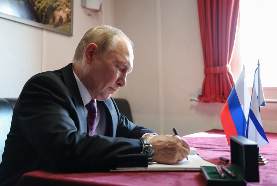 "Putin nie dostosuje się do ultimatum Trumpa". Ekspert w Radiu RMF24 /EPA/ALEXANDER KAZAKOV / SPUTNIK / KREMLIN POOL /PAP