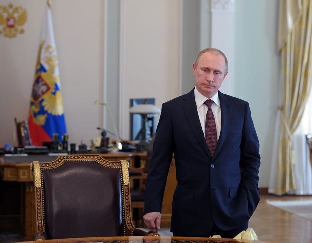 Putin podniósł sobie pensję, bo zarabiał za mało /AFP