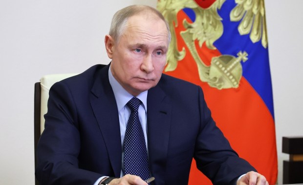 Putin: Rosji znów zagrażają niemieckie czołgi z krzyżami