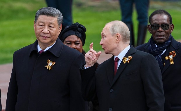 Putin rozmawiał z Xi Jinpingiem. W tle spotkanie z Trumpem