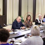 Putin spotkał się z "matkami". Wśród nich urzędniczki i kobiety władzy