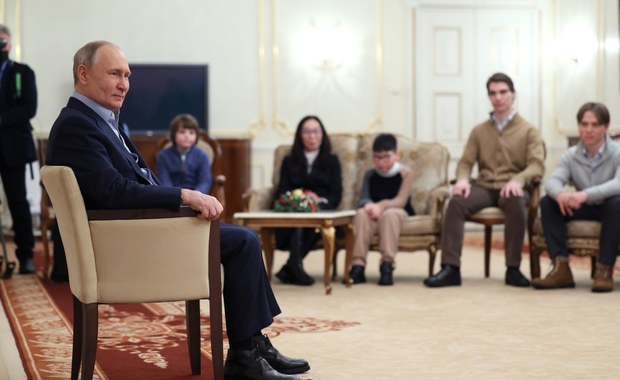 Putin spotkał się z rodzinami wojskowych. Zaproszono wybranych i lojalnych