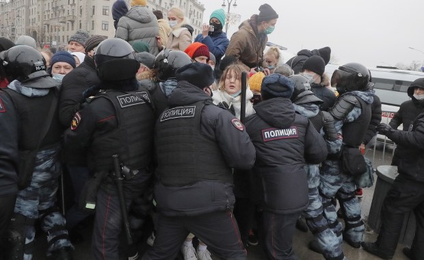 "Putin won!". Protesty Rosjan przeciwko zatrzymaniu Nawalnego